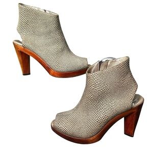 🫶Salpy Wooden Leather Heels🫶